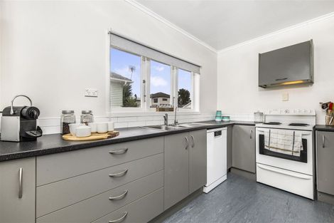 Photo of property in 1/47 Clevedon Road, Papakura, 2110