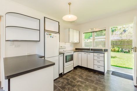 Photo of property in 2 Patterson Grove, Waikanae, 5036