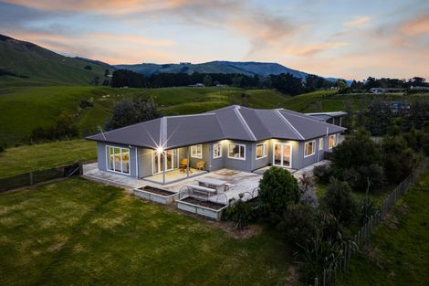 Photo of property in 52 Highland View Drive, Tokomaru, Palmerston North, 4474