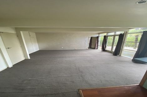 Photo of property in 16 De Val Drive, Titirangi, Auckland, 0604