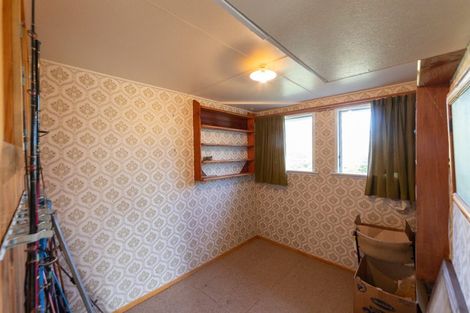 Photo of property in 37 Punga Street, Tangimoana, 4822