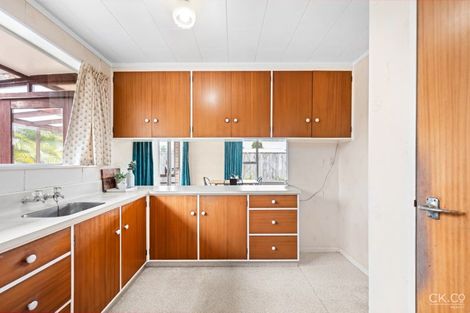 Photo of property in 18f2- Seddon Street, Wallaceville, Upper Hutt, 5018