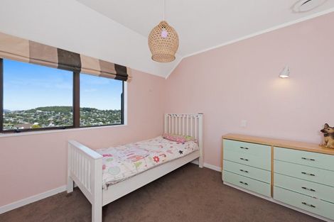 Photo of property in 9 Satara Crescent, Khandallah, Wellington, 6035