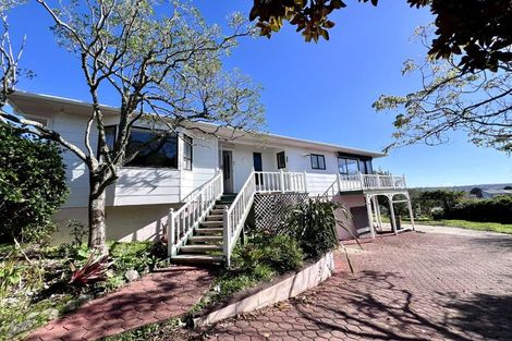 Photo of property in 6 Higham Ferrers Place, Red Beach, 0932