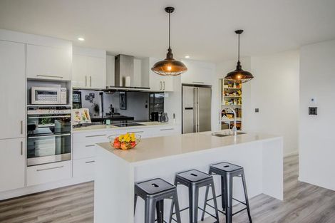 Photo of property in 5 Turpin Road, Riverhead, 0820