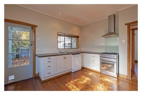 Photo of property in 19 Tahunanui Drive, Tahunanui, Nelson, 7011