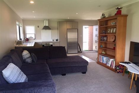 Photo of property in 35 Crabb Fields Lane, Riverhead, 0820