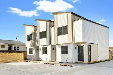 Photo of property in 101 Botany Road, Botany Downs, Auckland, 2010