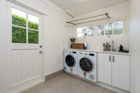 Photo of property in 107 East Coast Road, Castor Bay, Auckland, 0620