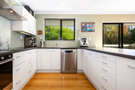 Photo of property in 48 Sailmaker Close, Whitby, Porirua, 5024
