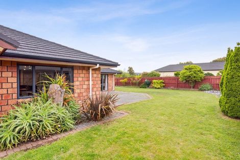 Photo of property in 170 Milne Drive, Paraparaumu, 5032