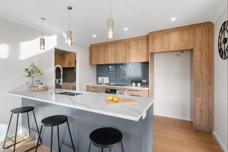 Photo of property in 6 Feather Place, Rolleston, 7615