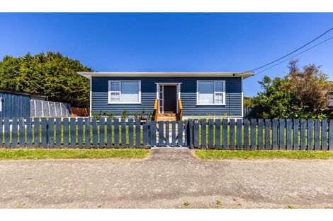 Photo of property in 28 Ocean Beach Road, Bluff, 9814