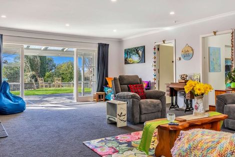 Photo of property in 2 Alberta Street, Acacia Bay, Taupo, 3330