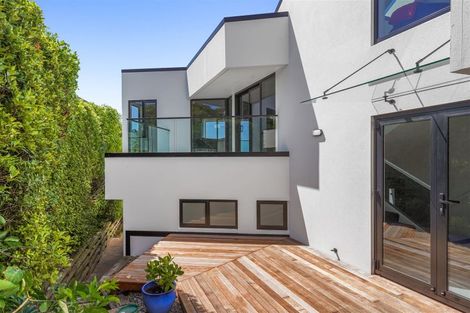 Photo of property in 2/11 Belleview Terrace, Mount Pleasant, Christchurch, 8081