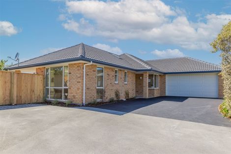 Photo of property in 21 Linkwater Way, Parklands, Christchurch, 8083