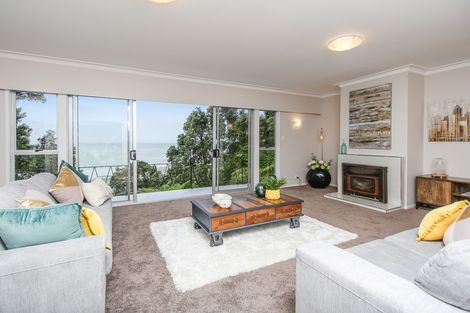 Photo of property in 124 Otitori Bay Road, Titirangi, Auckland, 0604