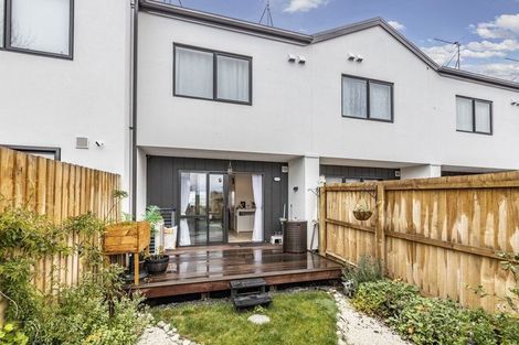 Photo of property in 3/4 Gilberthorpes Road, Islington, Christchurch, 8042