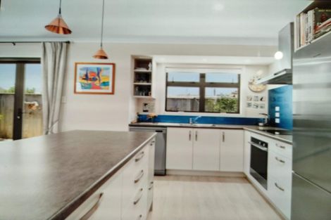 Photo of property in 4b Read Crescent, Clive, 4102