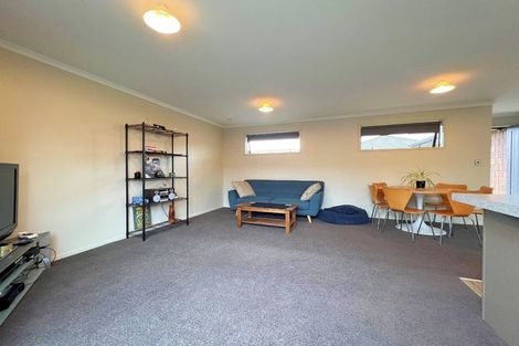 Photo of property in 108u2 Old Farm Road, Hamilton East, Hamilton, 3216