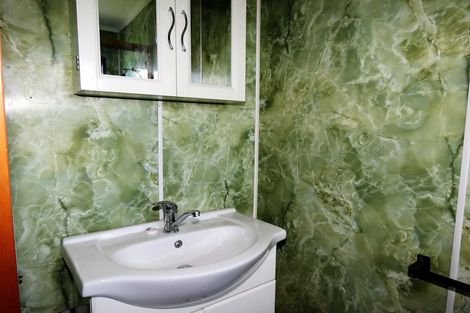 Photo of property in 17 Henley Street, Westport, 7825