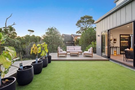 Photo of property in 22 Pukeko Road, Hobsonville, 0616