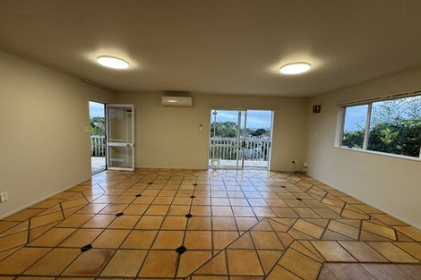 Photo of property in 26 Weldene Avenue, Glenfield, Auckland, 0629