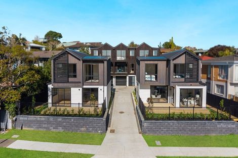 Photo of property in 10a Prince Regent Drive, Half Moon Bay, Auckland, 2012