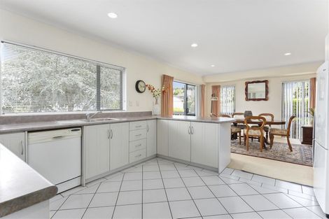 Photo of property in 3 San Pablo Way, Henderson, Auckland, 0612
