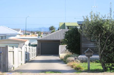 Photo of property in 18b Karewa Parade, Papamoa Beach, Papamoa, 3118