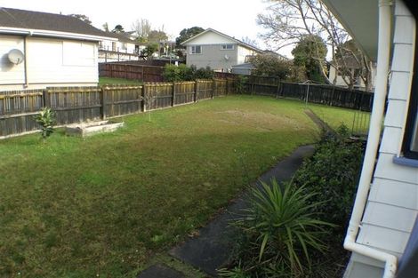 Photo of property in 11 Santiago Crescent, Unsworth Heights, Auckland, 0632