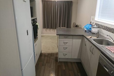 Photo of property in 21 Honeysuckle Place, Northcote, Christchurch, 8052