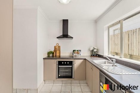 Photo of property in 37 Senator Drive, Manurewa, Auckland, 2105