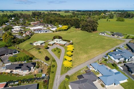 Photo of property in 19 Barnett Drive, Marton, 4710