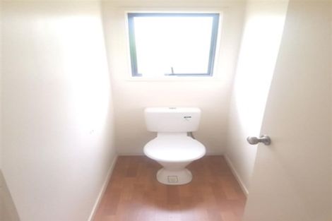 Photo of property in 35 Fruitvale Road, New Lynn, Auckland, 0600