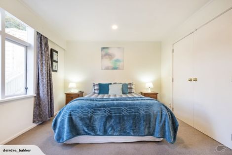 Photo of property in 2 Kopiko Way, Brooklyn, Wellington, 6021