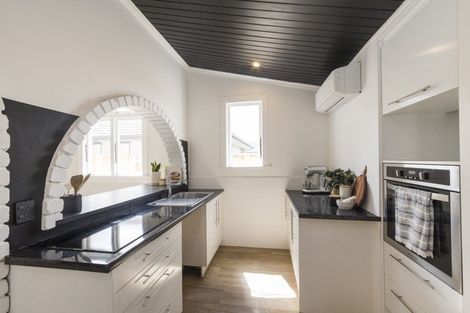 Photo of property in 1 Sandilands Street, Feilding, 4702