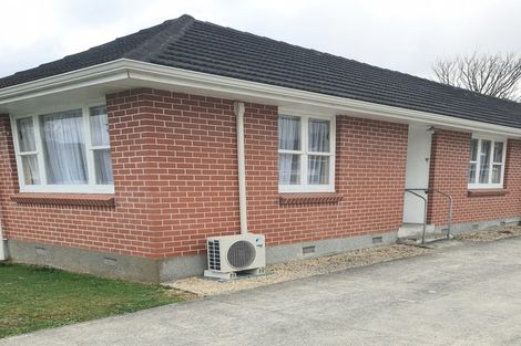 Photo of property in 8f1-c Exchange Street, Ebdentown, Upper Hutt, 5018