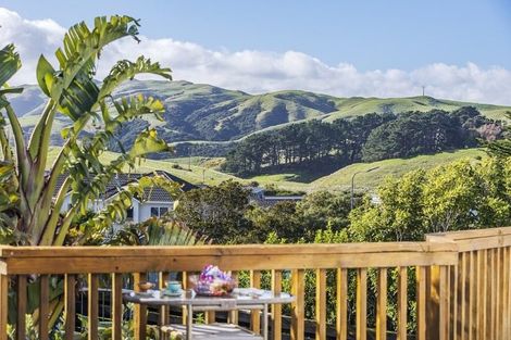 Photo of property in 78 Grays Road, Camborne, Porirua, 5026