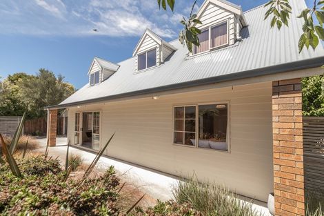 Photo of property in 2/196 England Street, Linwood, Christchurch, 8011