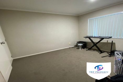 Photo of property in 36 Cyril French Drive, Flat Bush, Auckland, 2016