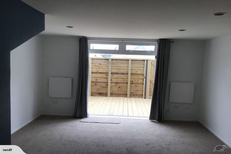 Photo of property in Pirie Street Townhouses, 15/35u Pirie Street, Mount Victoria, Wellington, 6011