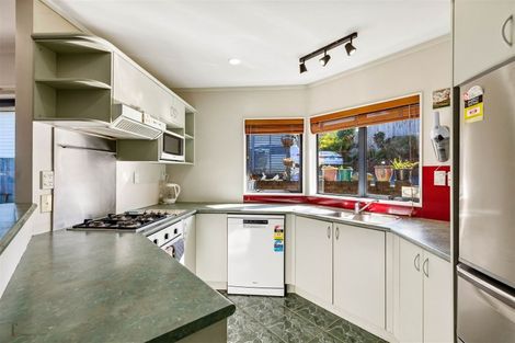 Photo of property in 41a Luckens Road, West Harbour, Auckland, 0618