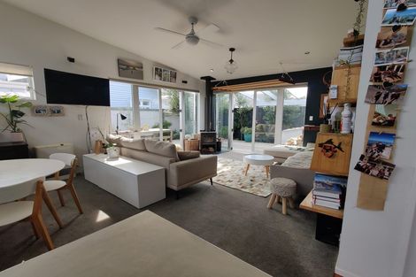 Photo of property in 17 Kedah Street, Miramar, Wellington, 6022