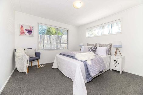 Photo of property in 380 East Coast Road, Sunnynook, Auckland, 0630