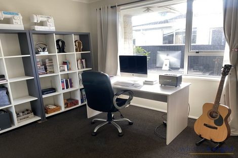 Photo of property in 19 Salford Avenue, Redwood, Christchurch, 8051