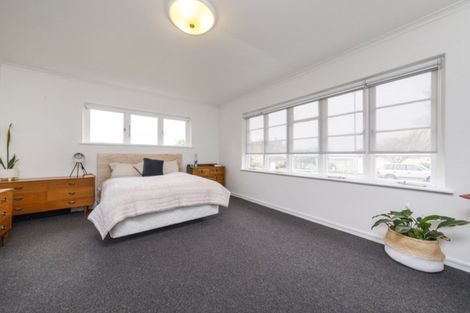 Photo of property in 34 Rainforth Street, Roslyn, Palmerston North, 4414