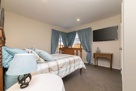 Photo of property in 26 Jelas Drive, Riverhead, 0820