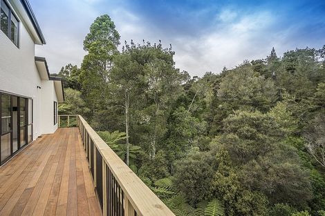 Photo of property in 33 Homewood Place, Chatswood, Auckland, 0626