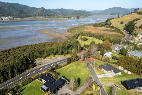 Photo of property in 2 Aldermen Lane, Tairua, 3579